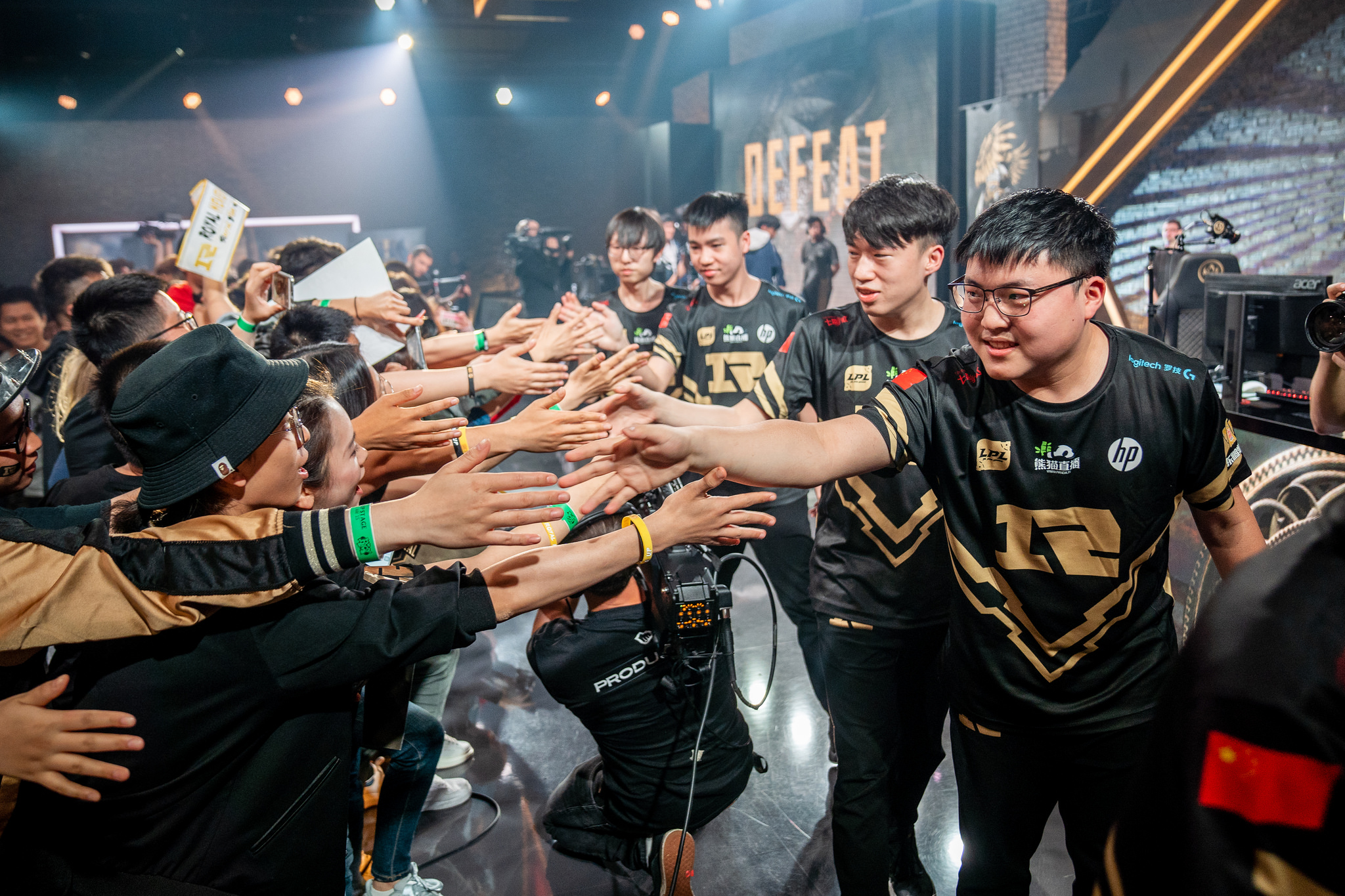 RNG garante 1° lugar e Fnatic fica com a última vaga dos playoffs; Veja como foi o dia 4 do MSI 2018