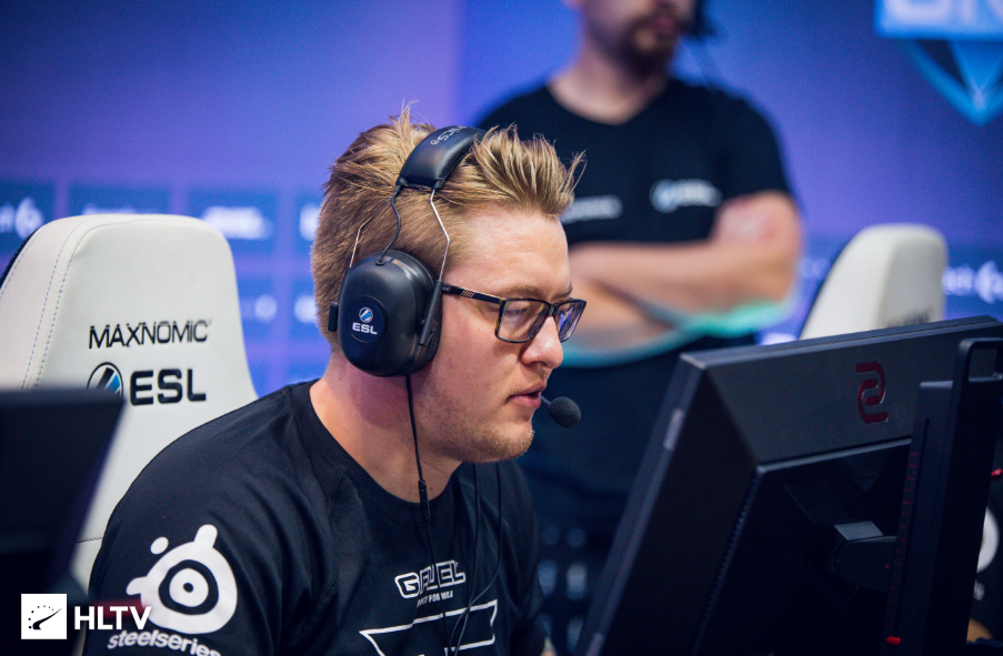 FaZe rain exalta torcida brasileira e conta desejo de jogar a final contra a SK Gaming