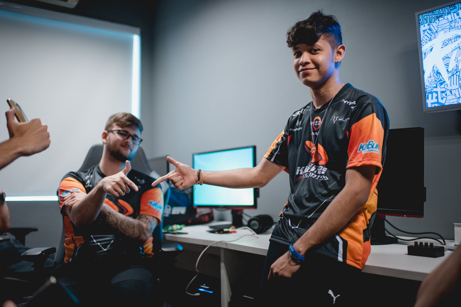 KaBuM comentam derrota para KLG, Taliyah do Titan, meta atual e críticas da torcida