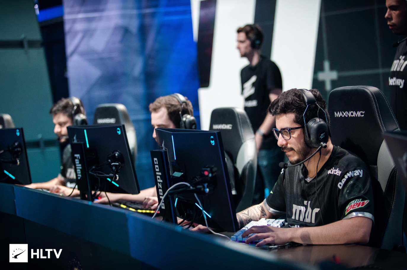 MIBR vence Cloud9 e respira na ELEAGUE Premiere