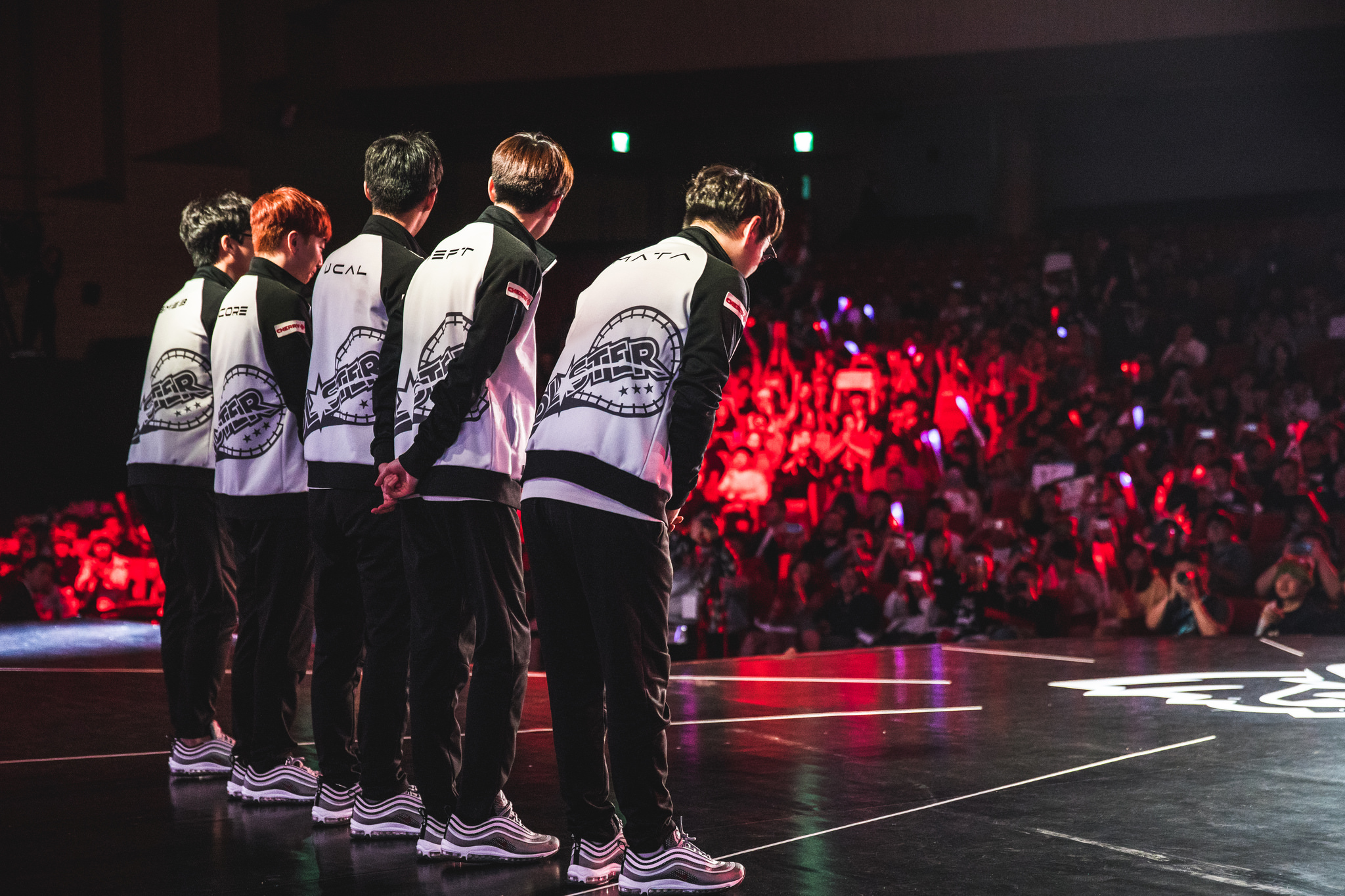 No grupo C, KT Rolster e EDward Gaming se classificam para os playoffs do Mundial 2018