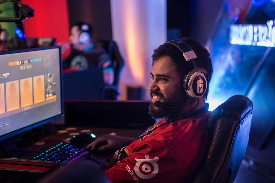 “Ver o público gritando seu nome é indescritível”, diz Muringa, da FaZe, sobre expectativa para final da R6 Pro League