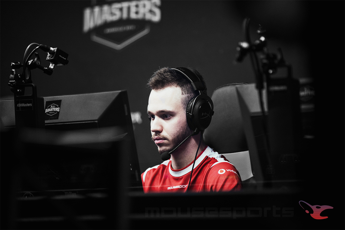 mousesports decide colocar Snax no banco e STYKO volta a line-up principal