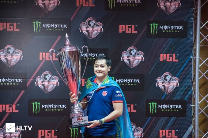 Hobbit é a nova contratação da HellRaisers