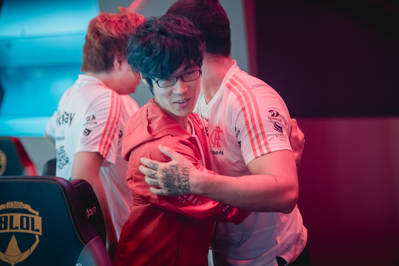 “Quando fazemos as team fights sempre estamos pensando no brTT, que se ele estiver lá nós vamos conseguir ganhar”, comenta Shrimp