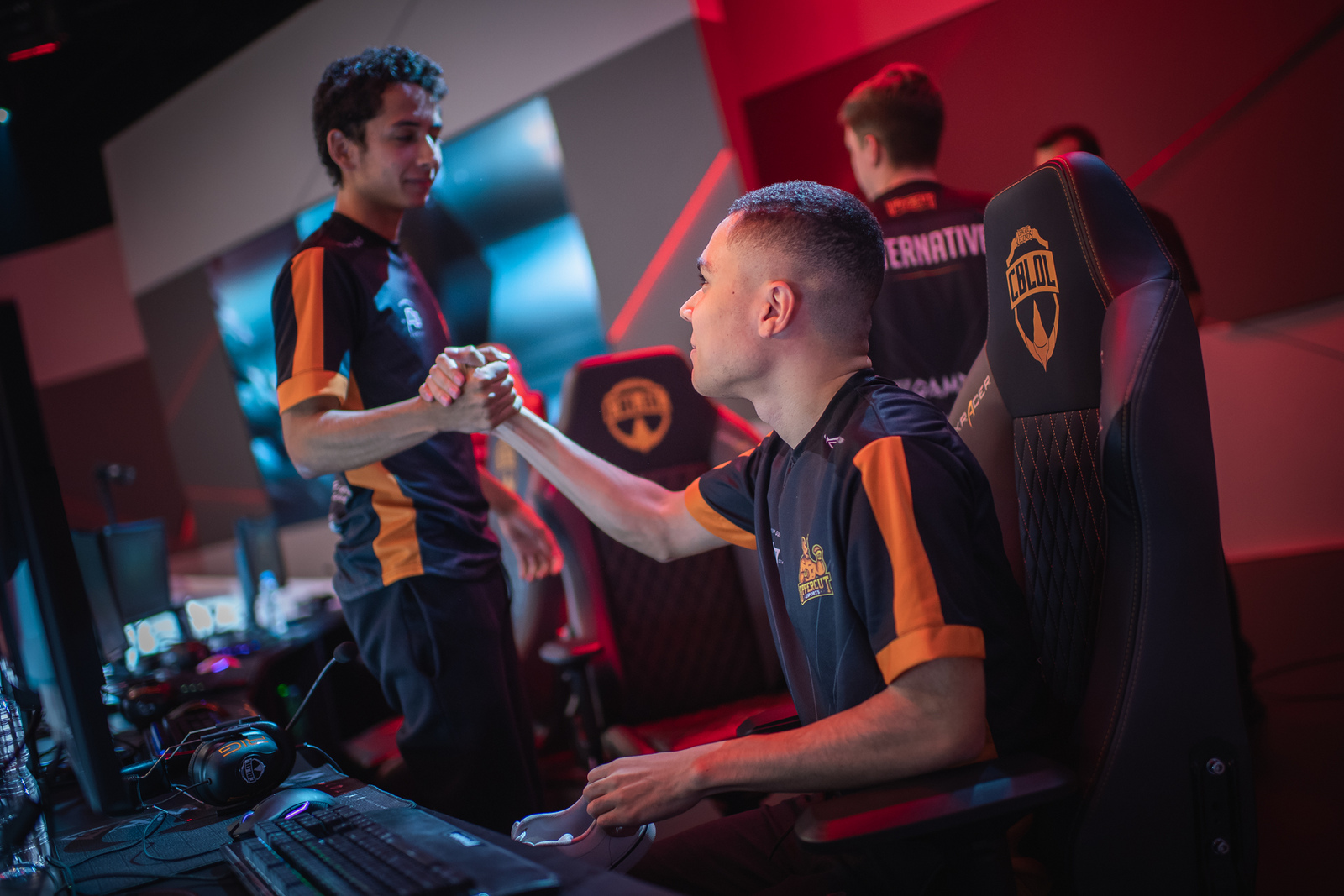 Uppercut encaixa quinta vitória e Flamengo segue na liderança do CBLOL