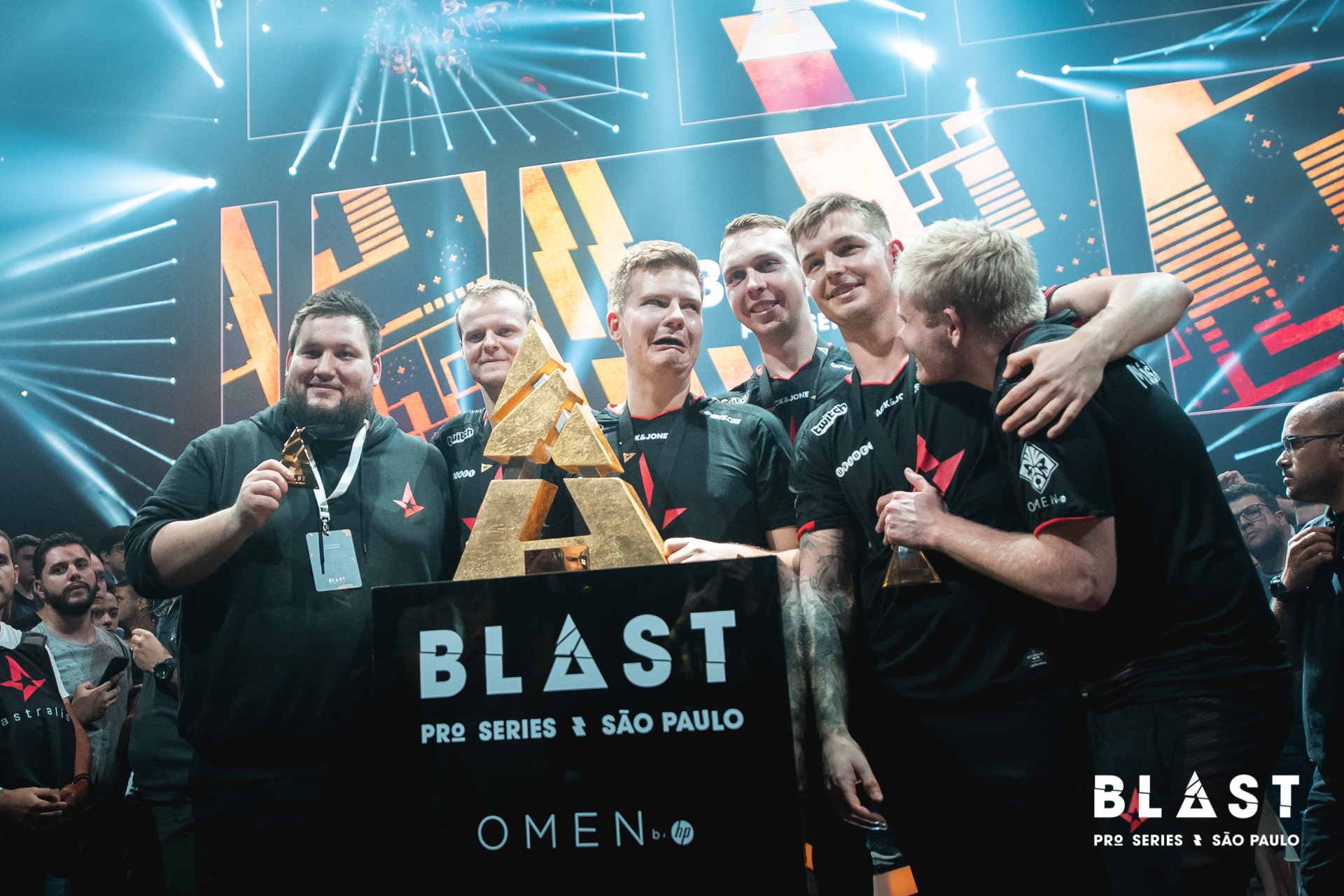 CS:GO: Do psicólogo ao massagista: jogadores exaltam equipe de apoio da Astralis