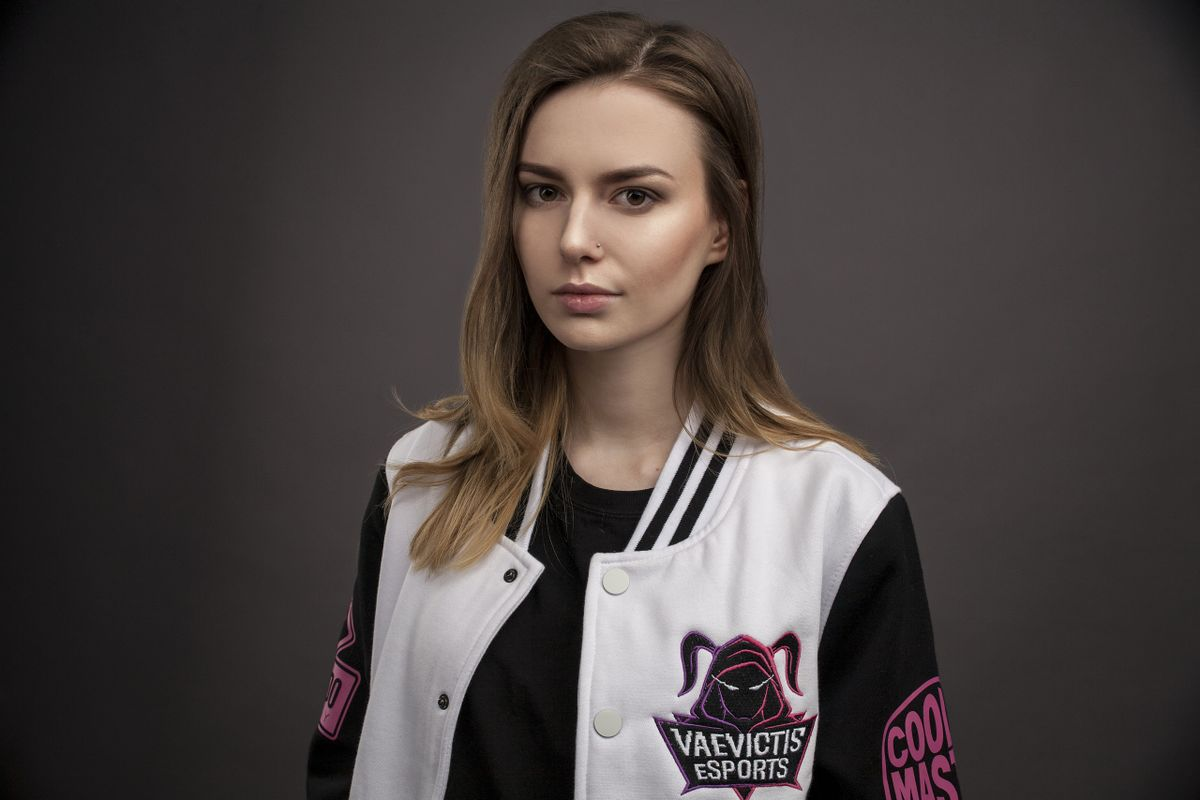 LoL: Suporte da Vaevictis é punida por mau comportamento