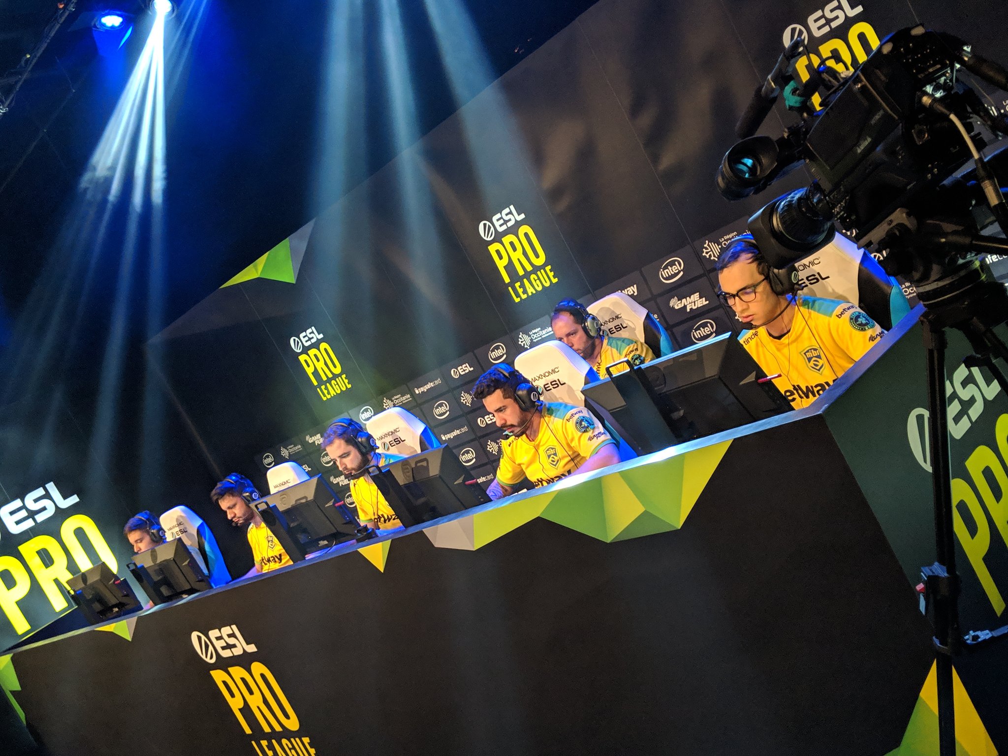 CS:GO: MIBR e Isurus dividem grupo na ESL Pro League