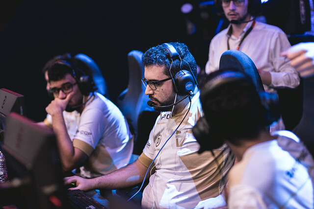 LoL: Takeshi: “Em algum lugar tem um moleque com mais fome que eu”