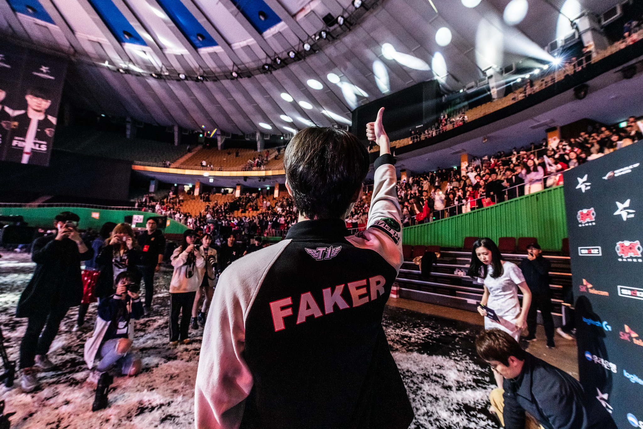 LoL: Filmagem da tela do Faker na final da LCK viraliza devido velocidade em que o jogador movimenta sua câmera