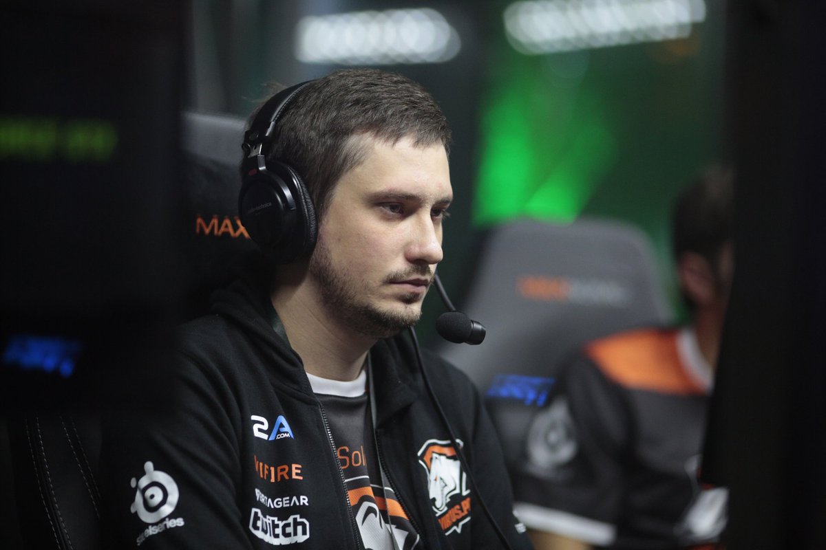 Dota 2: Solo ameaça não jogar o EPICENTER Major após xingamentos racistas de Ceb