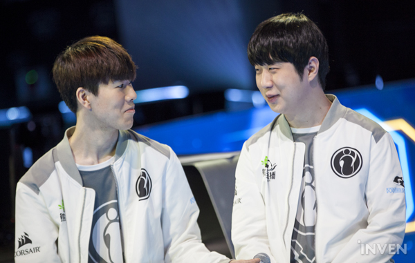 LoL: O jogo de alto risco de IG e G2 Esports