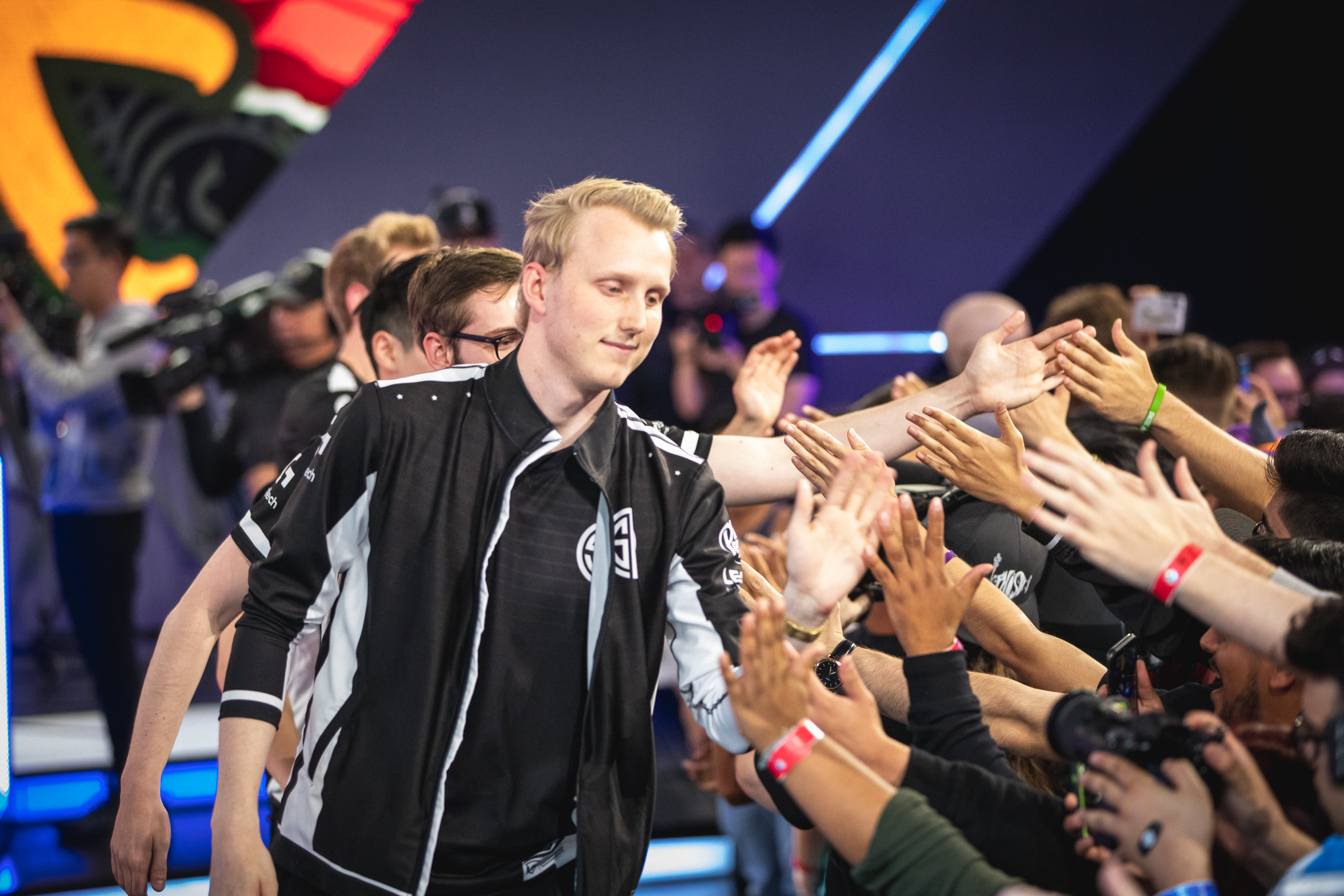 LoL: “Jogos que a TL e C9 ganharam seus oponentes estavam apenas trollando”, comenta Zven