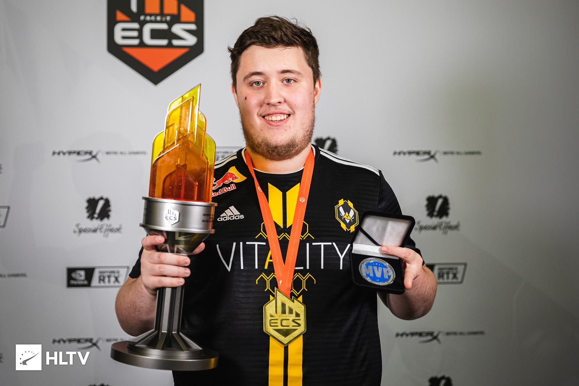 CS:GO: s1mple afirma que ZywOo é o jogador que chega mais próximo de seu nível