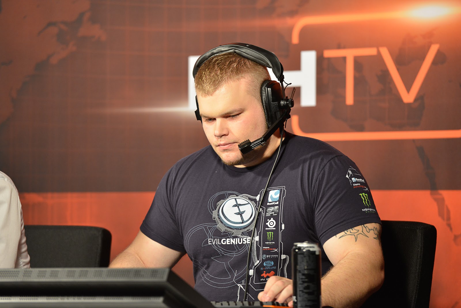 StarCraft: ex-profissional iNcontroL morre aos 33 anos de uma doença inesperada