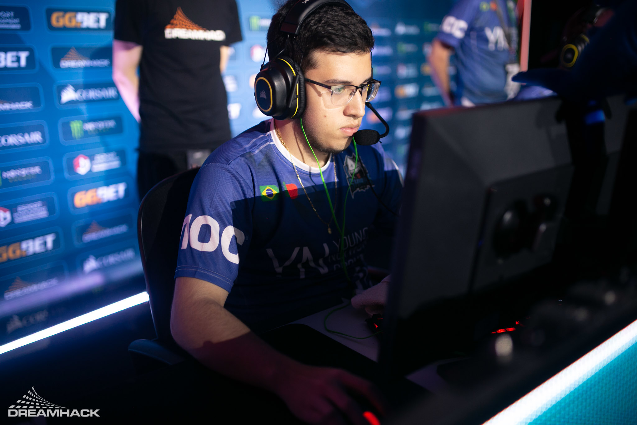 CS:GO: Sharks e Team oNe recebem convites para ECS Pinnacle Cup
