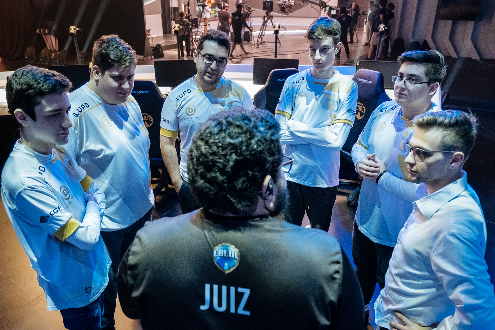 LoL: Team oNe e Flamengo jogam com composições do TFT