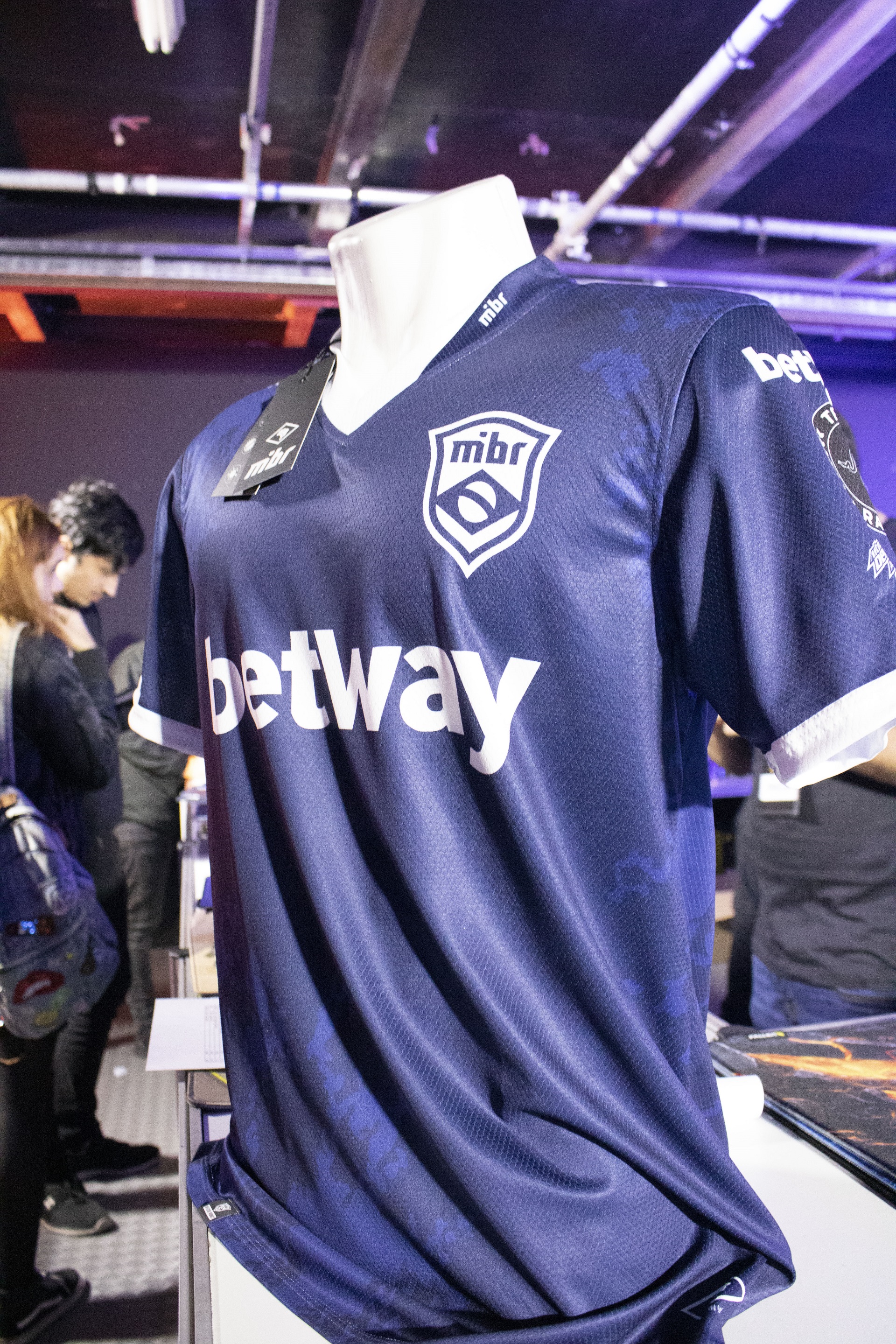 CS:GO: MIBR mantém escudo e aposta no azul em novo uniforme