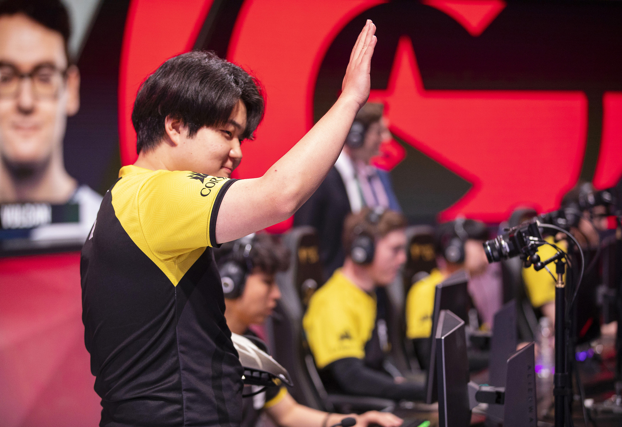 LoL: Huni e Flame já se classificaram para o Mundial por 3 regiões diferentes
