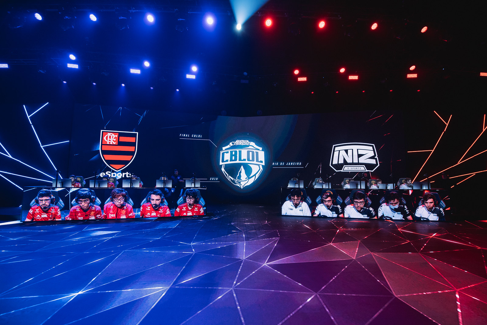 LoL: Final do CBLoL teve pico de mais de 300 mil espectadores de acordo com site