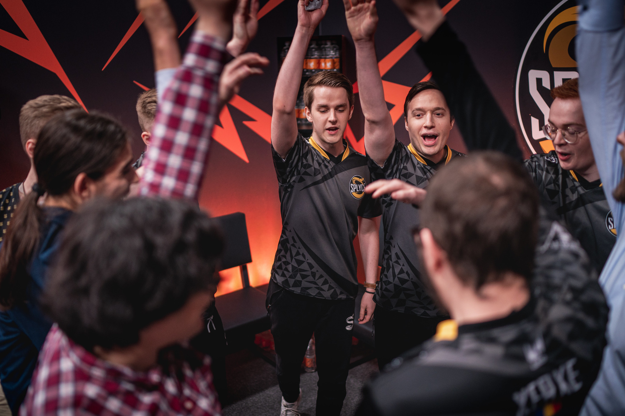 LoL: Splyce vence Schalke 04 e se classifica para o Mundial 2019