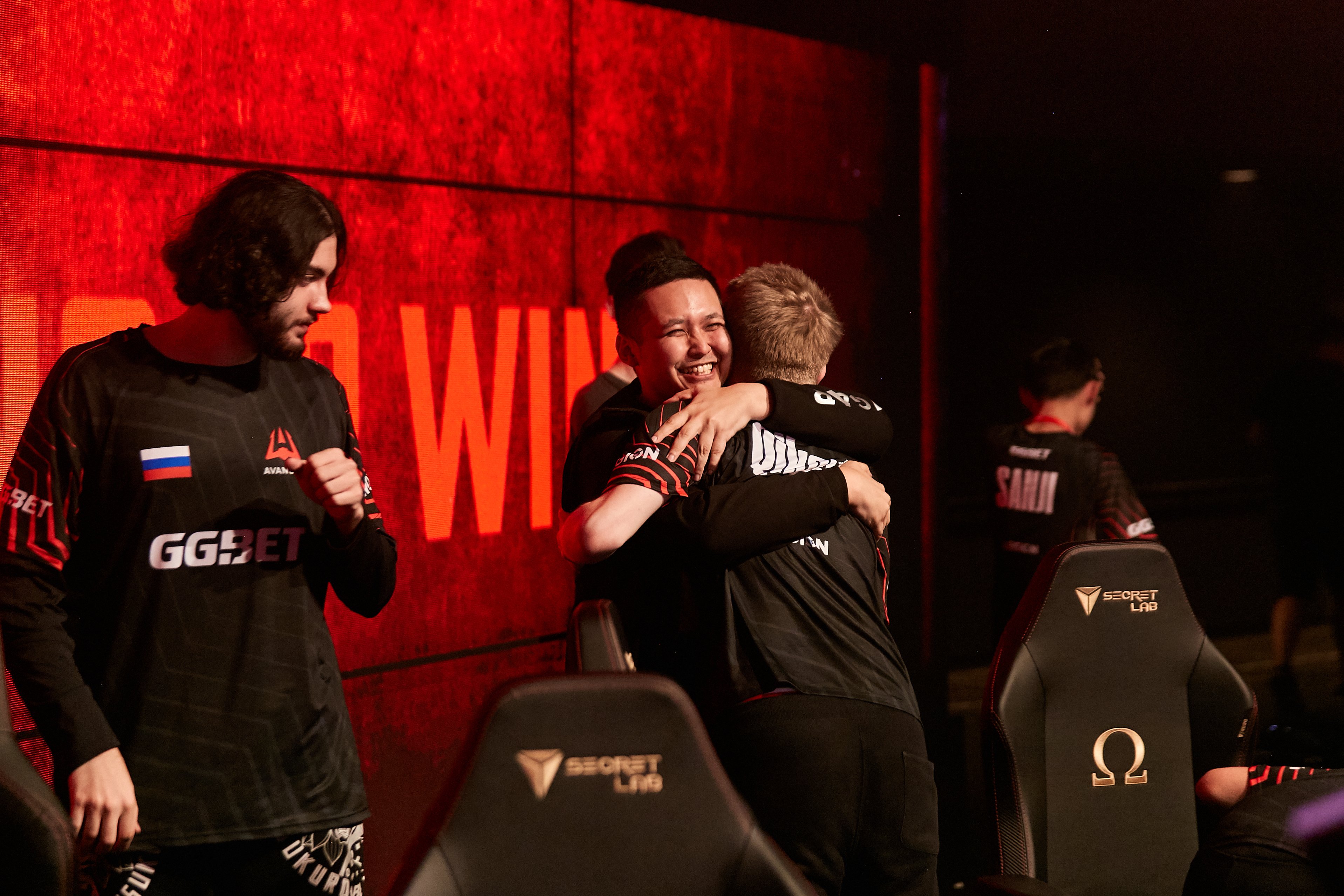 CS:GO: AVANGAR e Renegades avançam para as semifinais do major