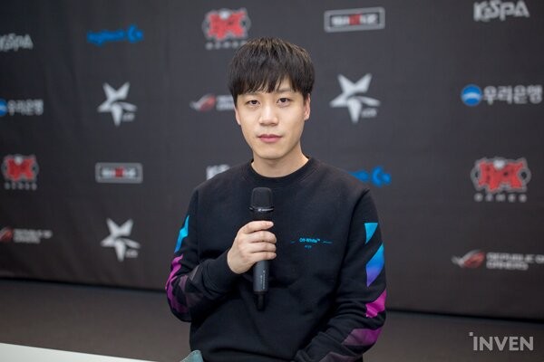 LoL: Adversária do FLA, DAMWON não terá o Head Coach na fase de entrada do Mundial