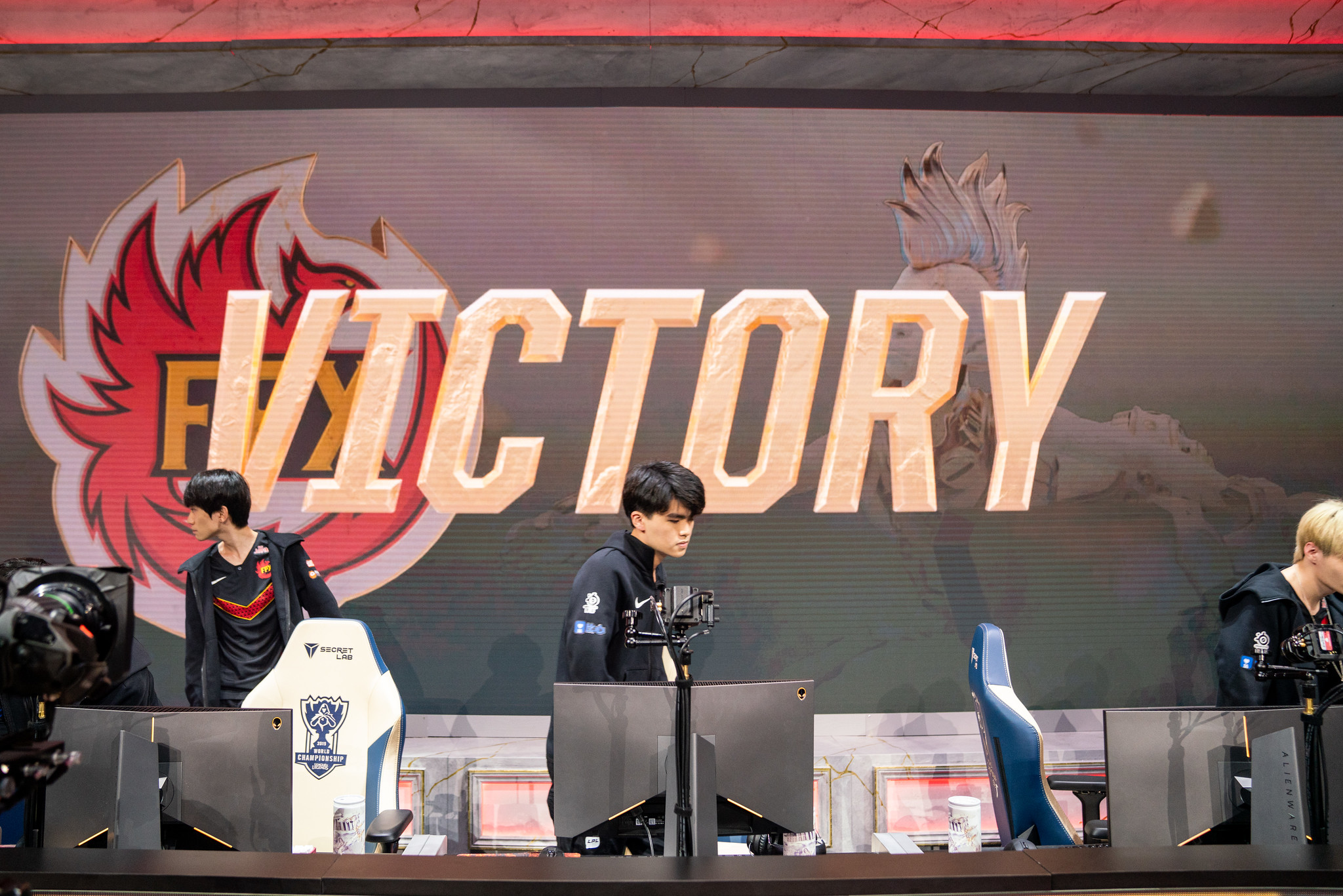 LoL: Funplus Phoenix e Splyce se classificam para os playoffs do Mundial 2019