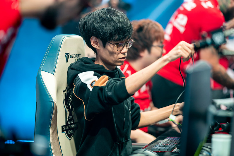 LoL: Shrimp diz que estava confiante, mas admite: “Não treinamos muito com Nocturne”