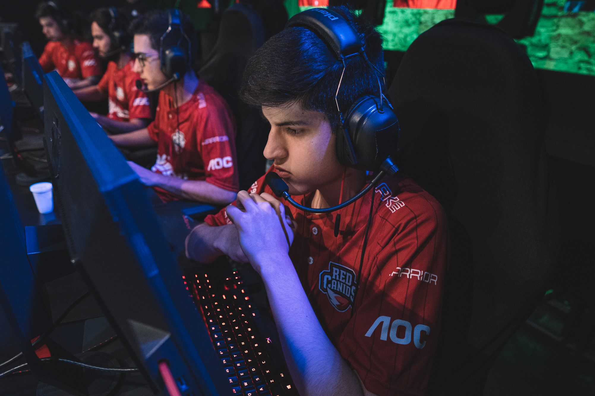 CS:GO: latto recebe advertência da RED Canids após clipe com insultos racistas