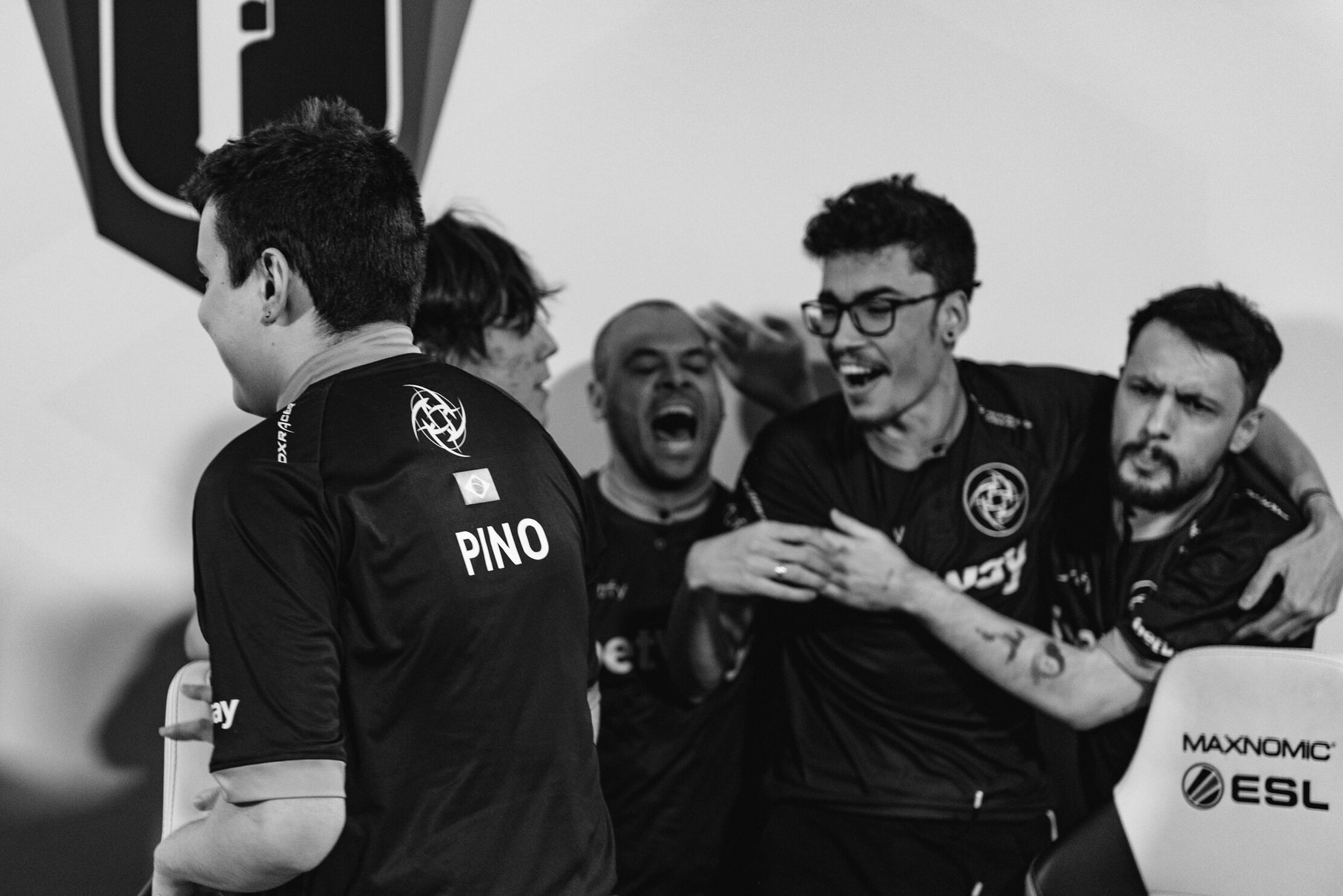 R6: Única brasileira no Six Invitational, NiP tem confronto decisivo nesta sexta