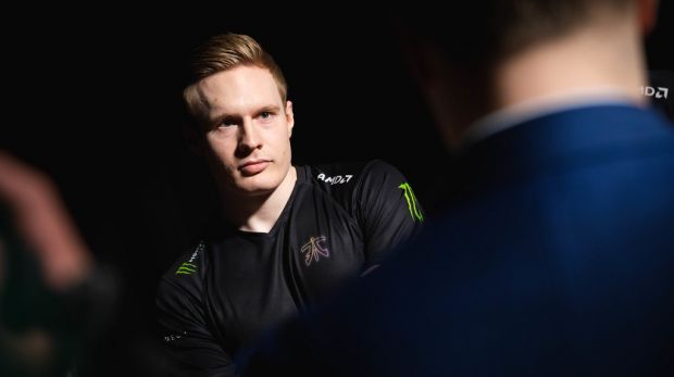 LoL: CEO da Team Liquid comenta sobre situação do visto de Broxah