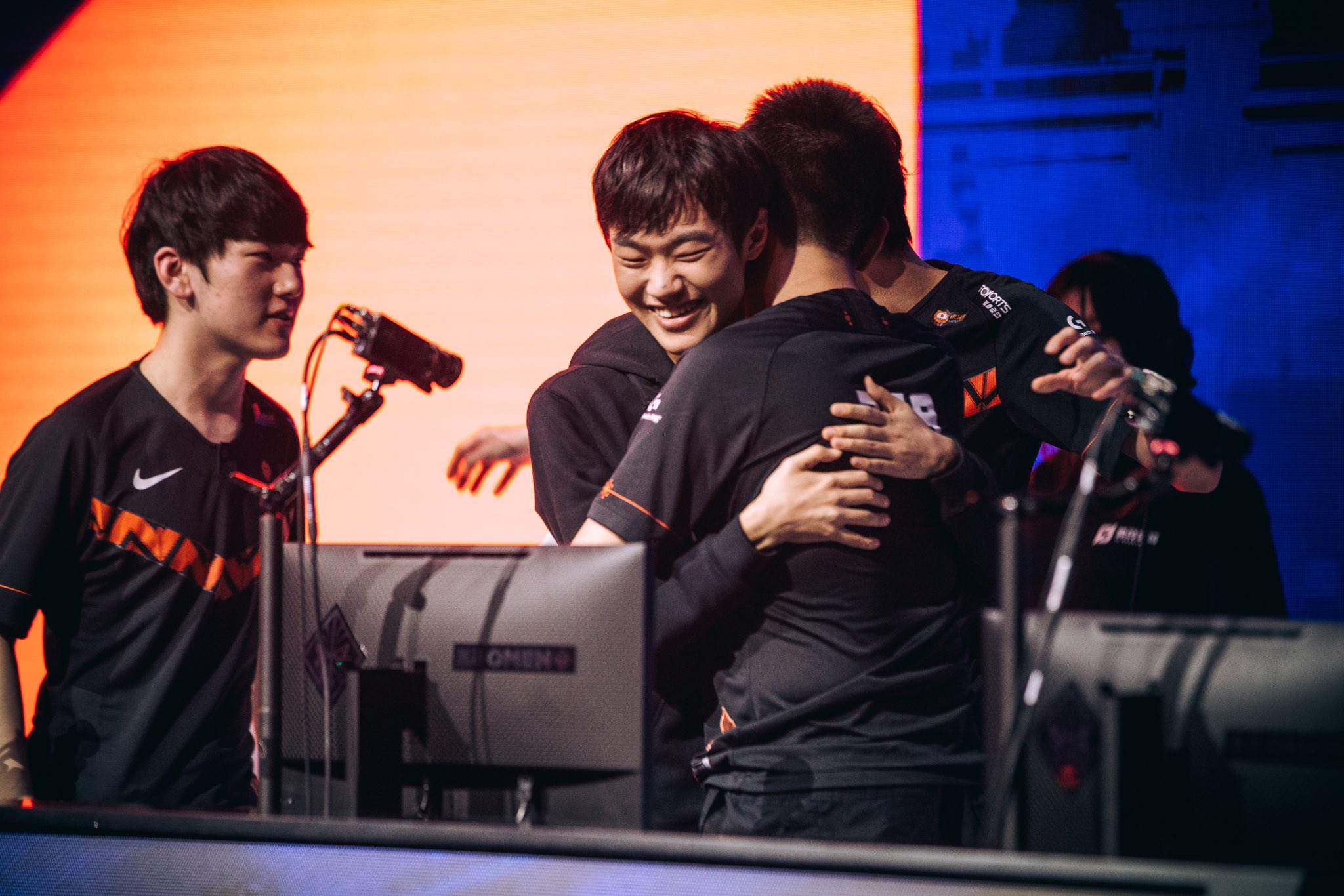 LoL: Top Esports vence a Funplus Phoenix e conquista a Mid-Season Cup 2020