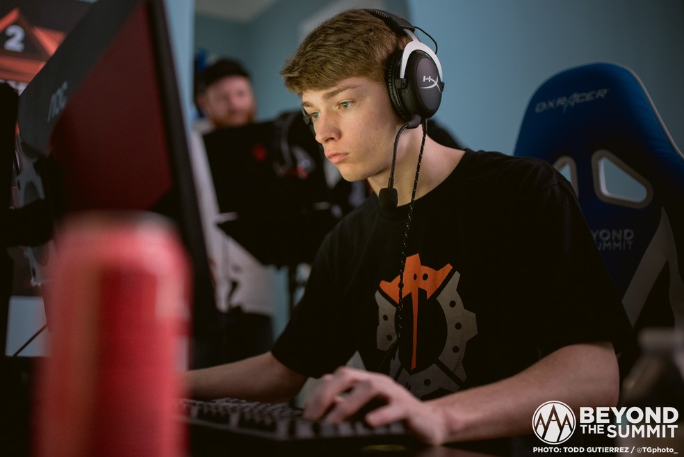 Valorant: Swag realiza um ace clutch e garante round para a T1 durante o Twitch Rivals