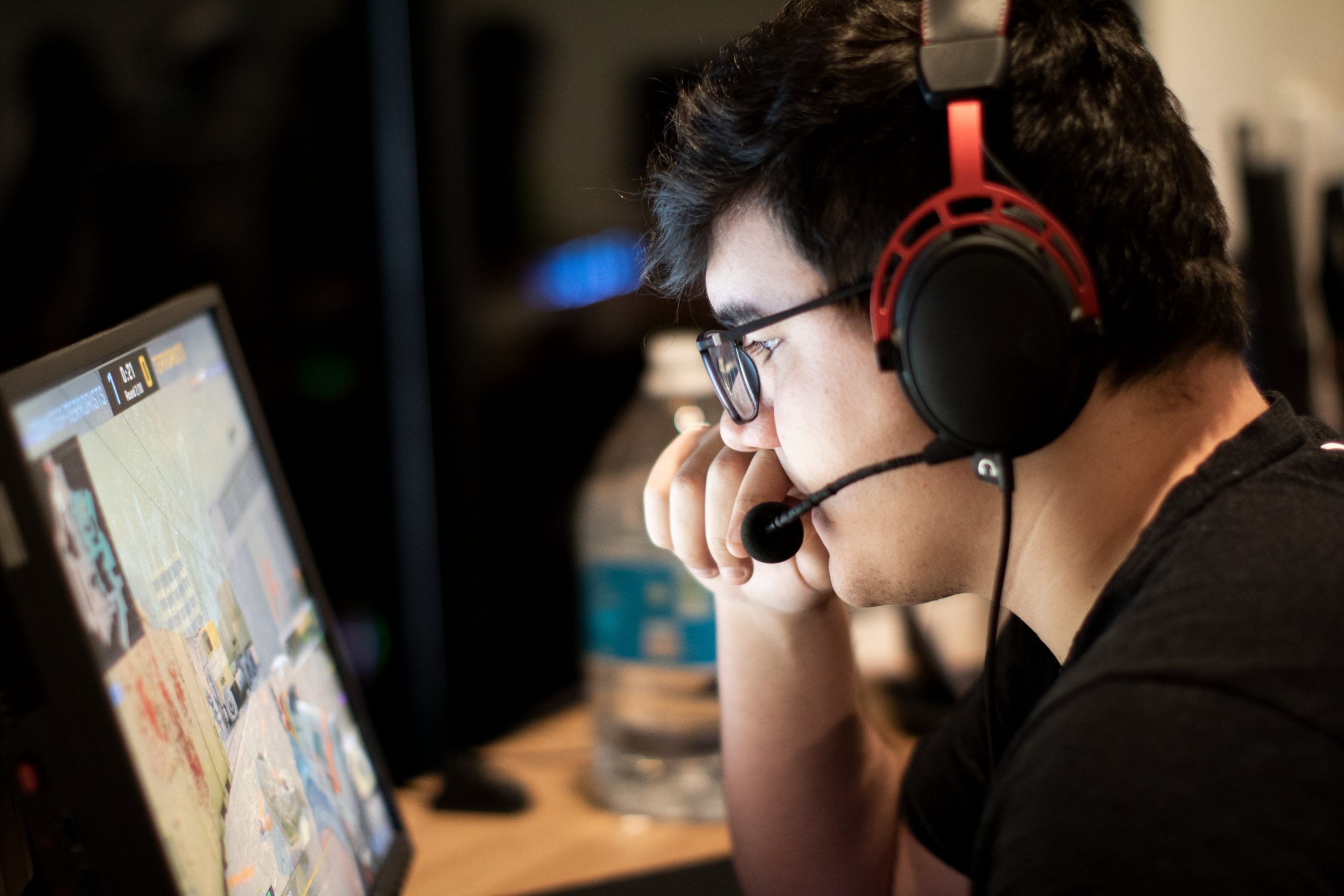 CS:GO: Brasileiros estreiam na cs_summit 6 com vitórias e derrotas