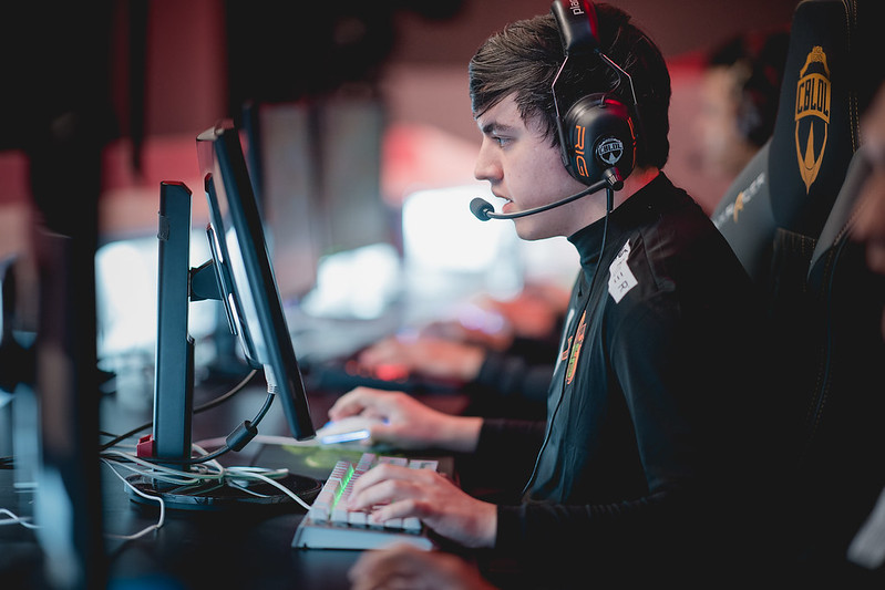 LoL: Sarkis admite ambiente ruim no Santos, mas declara: “contamos com ele no futuro”