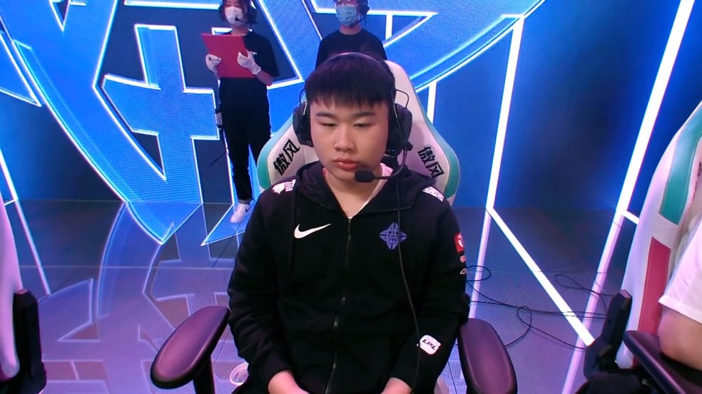 LoL: eStar aplica punição em caçador que esqueceu o smite