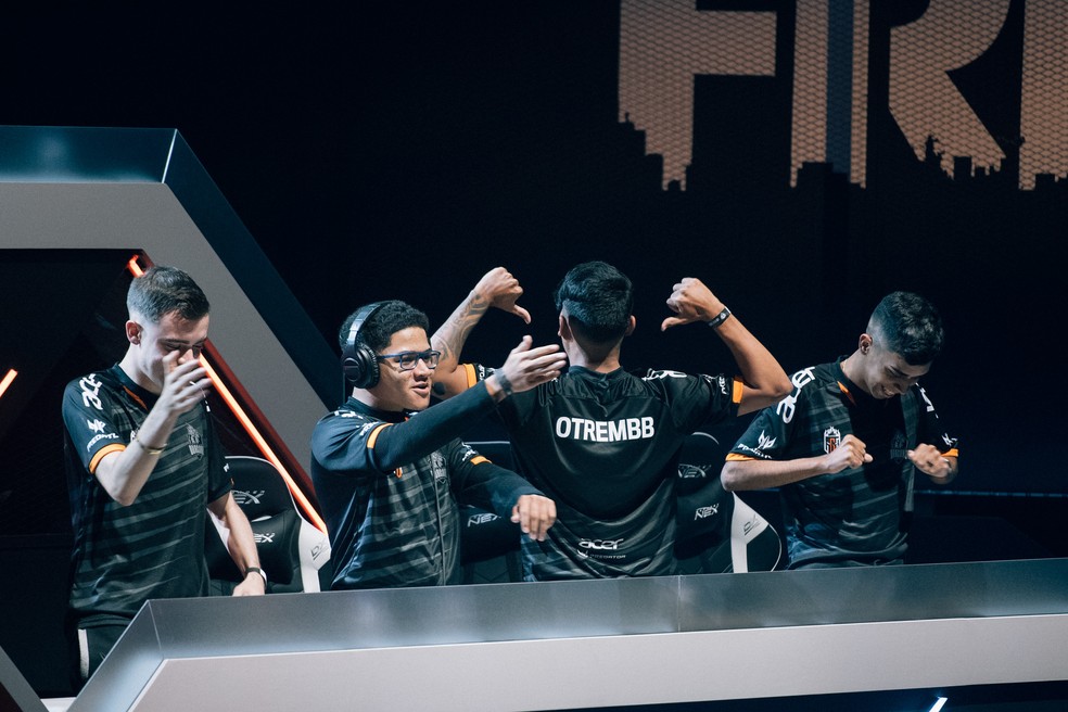 C.O.P.A FF: Black Dragons conquista 3 booyahs e leva o título de campeão