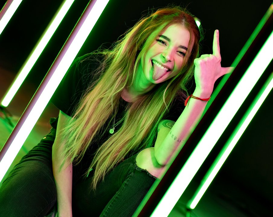 LoL: Instagram de Thaiga vai de 250 mil para 1 milhão de seguidores uma semana