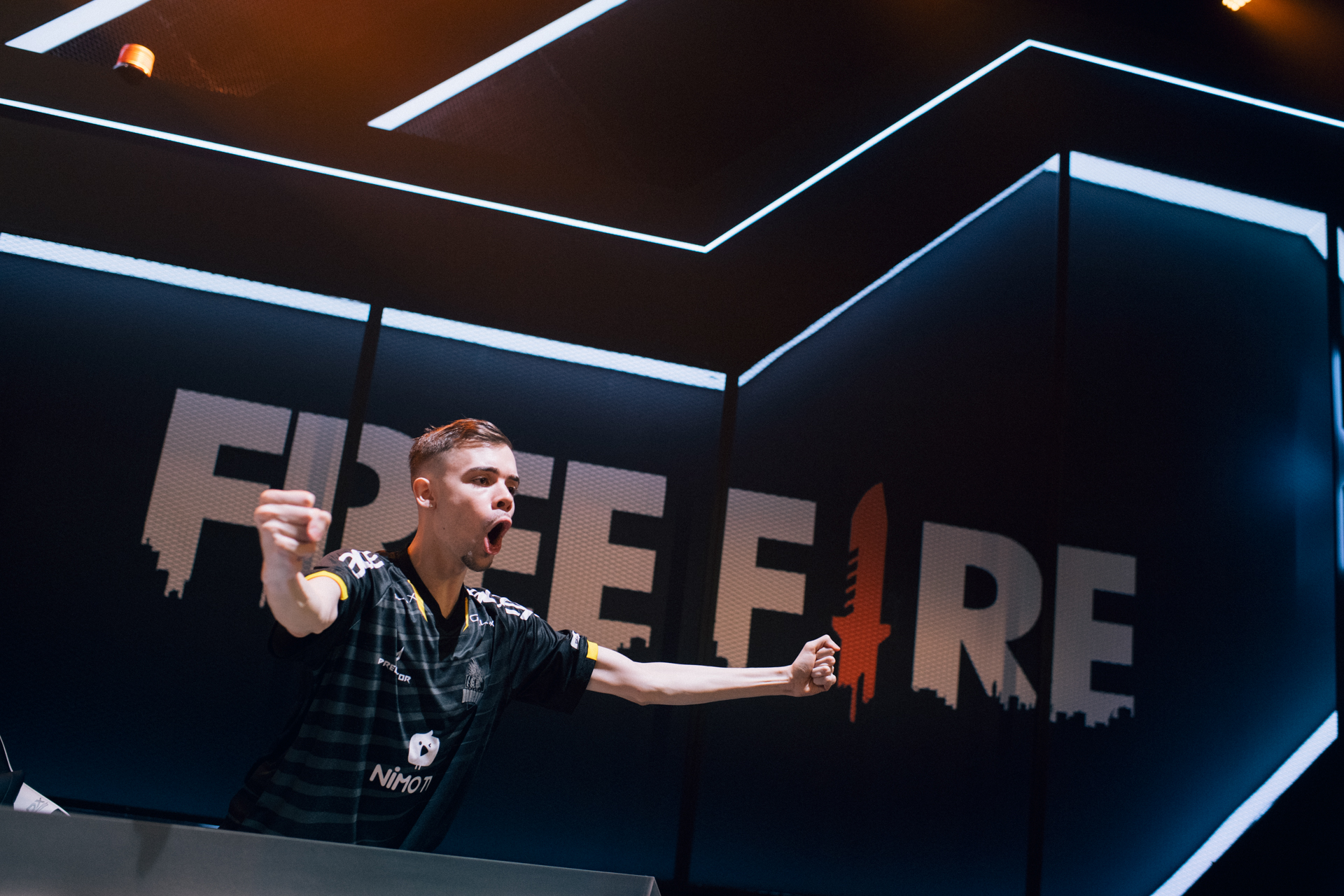 LBFF: Black Dragons conquista 1 booyah e termina primeiro dia na liderança da tabela