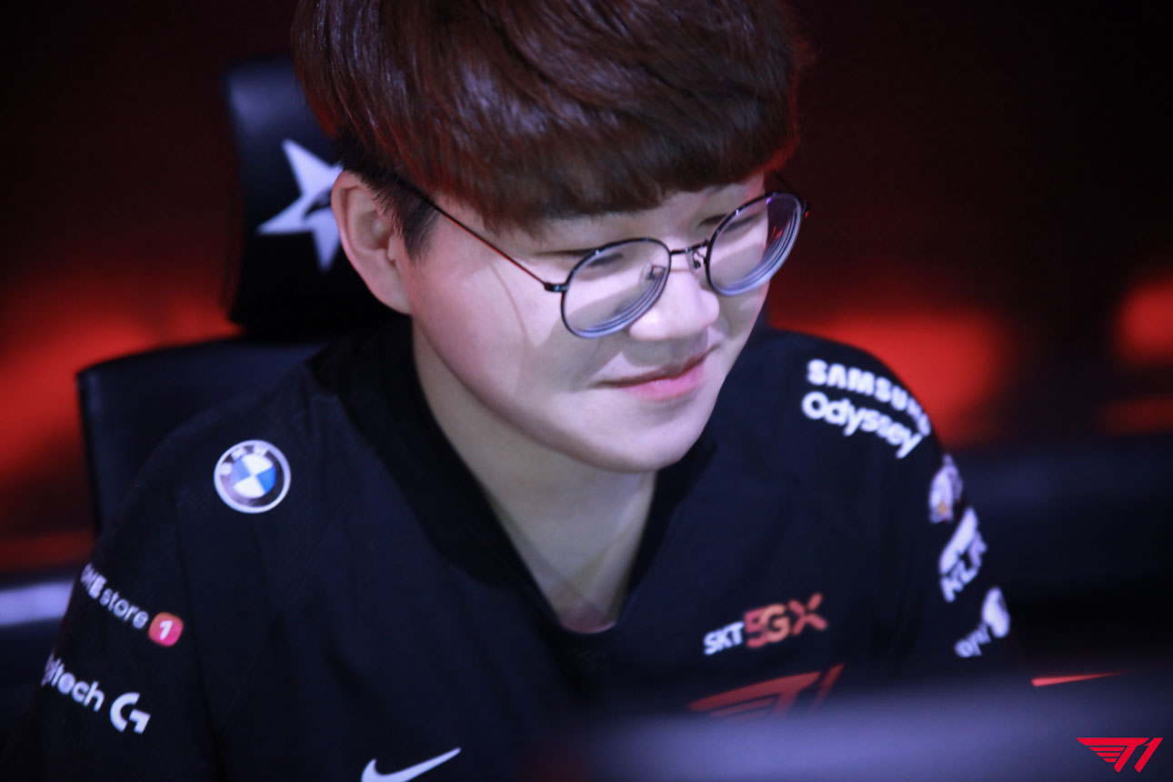 LoL: Treinador da T1 explica a diferença entre Clozer e Faker