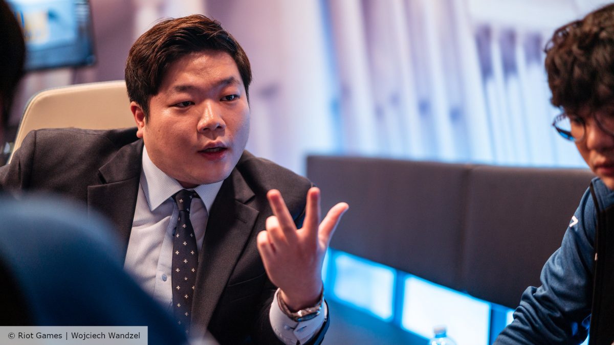 LoL: Após deixar a T1, Kim é o novo treinador da Bilibili Gaming