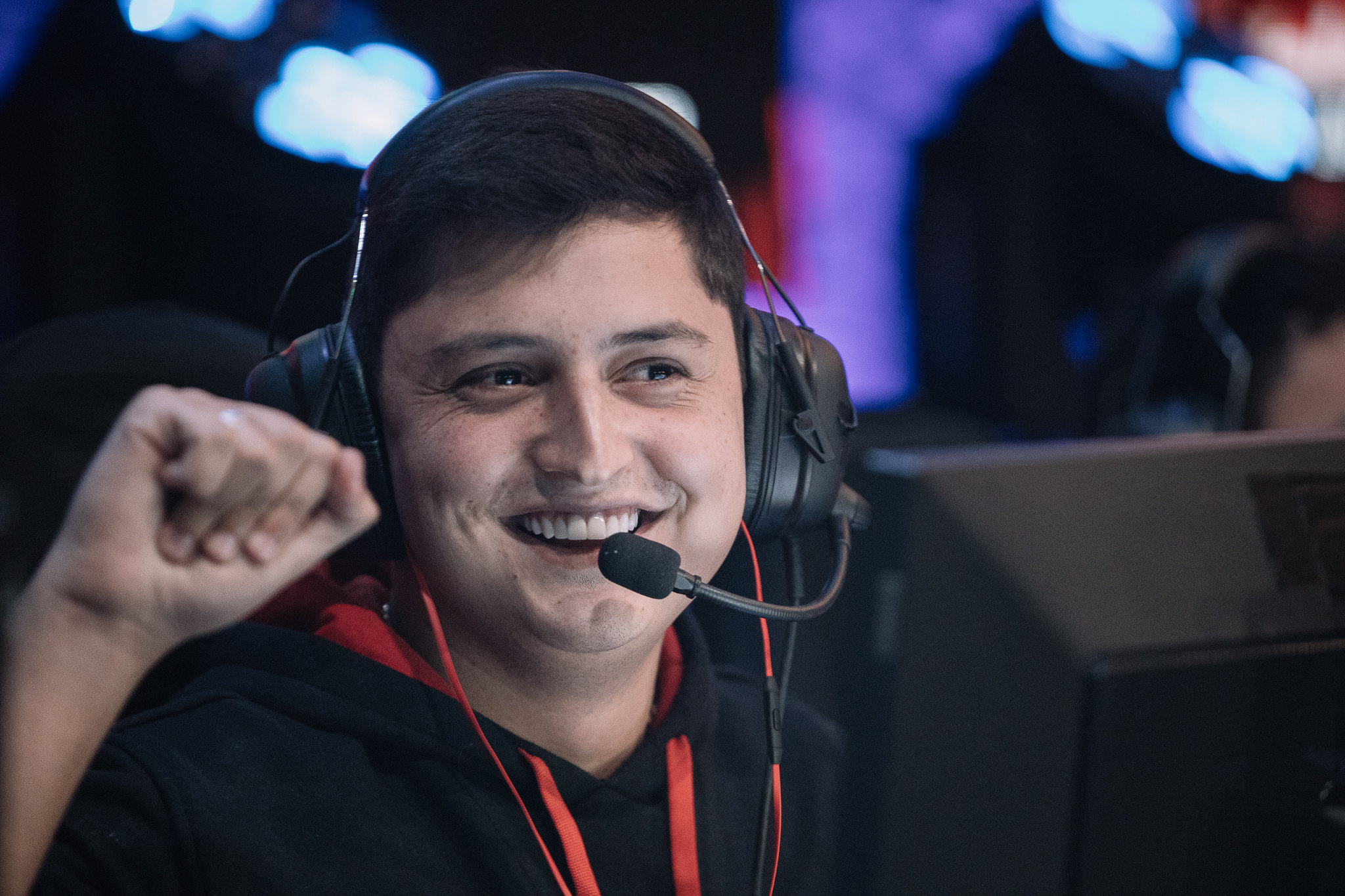 CLUTCH: Red Canids supera Sharks para conquistar o troféu da competição