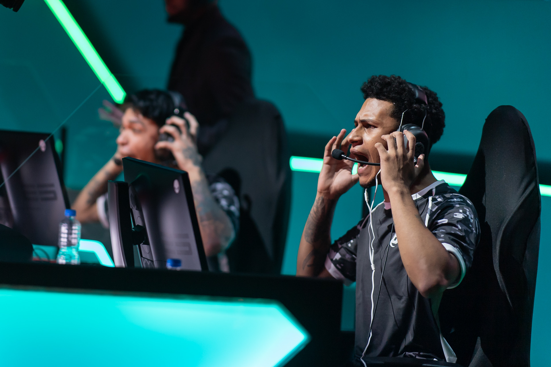 First Strike: B4 aplica 13×0 sobre Team One; paiN também vence