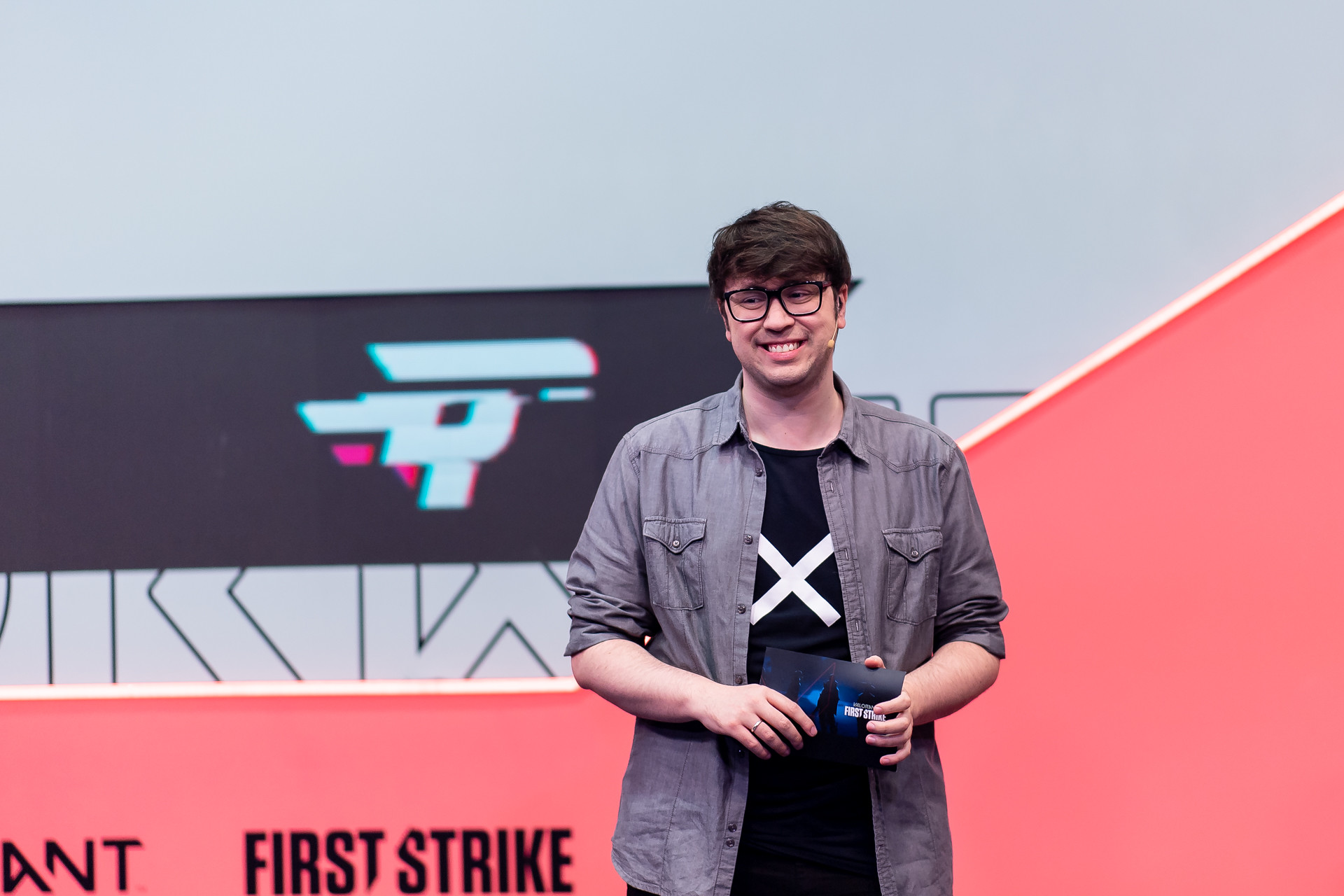 Tixinha e Melão deixam narração do CBLoL para se dedicar ao Valorant