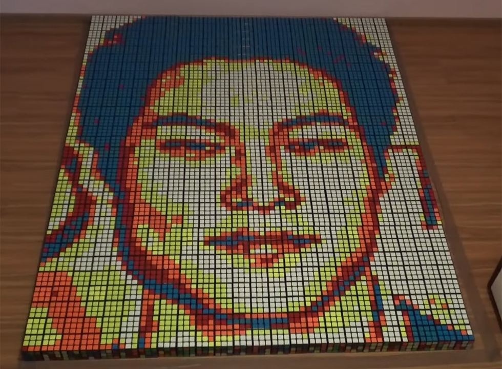 LoL: Artista cria “retrato” do DOPA com 720 cubos mágicos