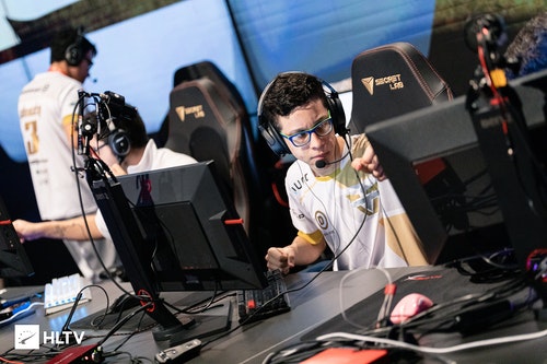 CS:GO: b4rtin e cky deixam a Team One