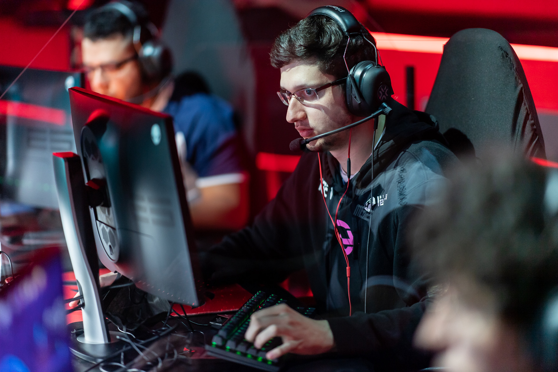 Last Chance: fznnn testa positivo para covid-19 e desfalca Gamelanders