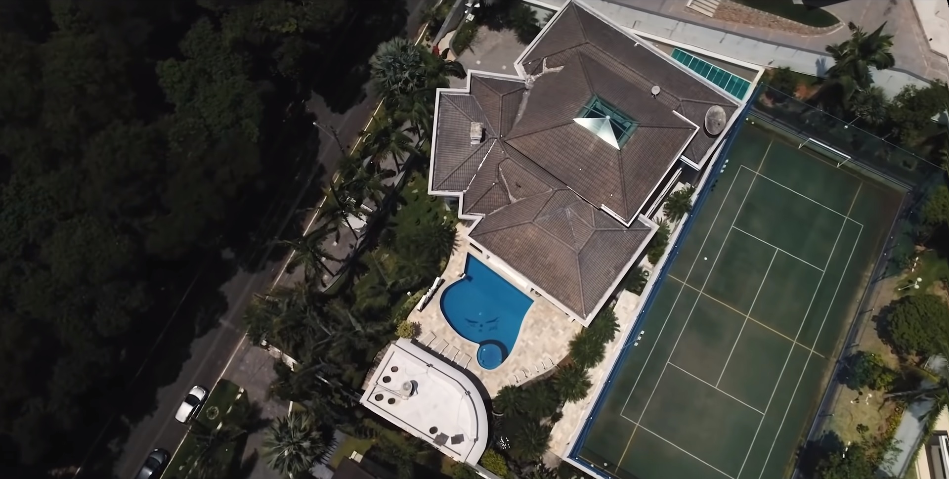 Free Fire: Nobru mostra detalhes da mansão do Fluxo